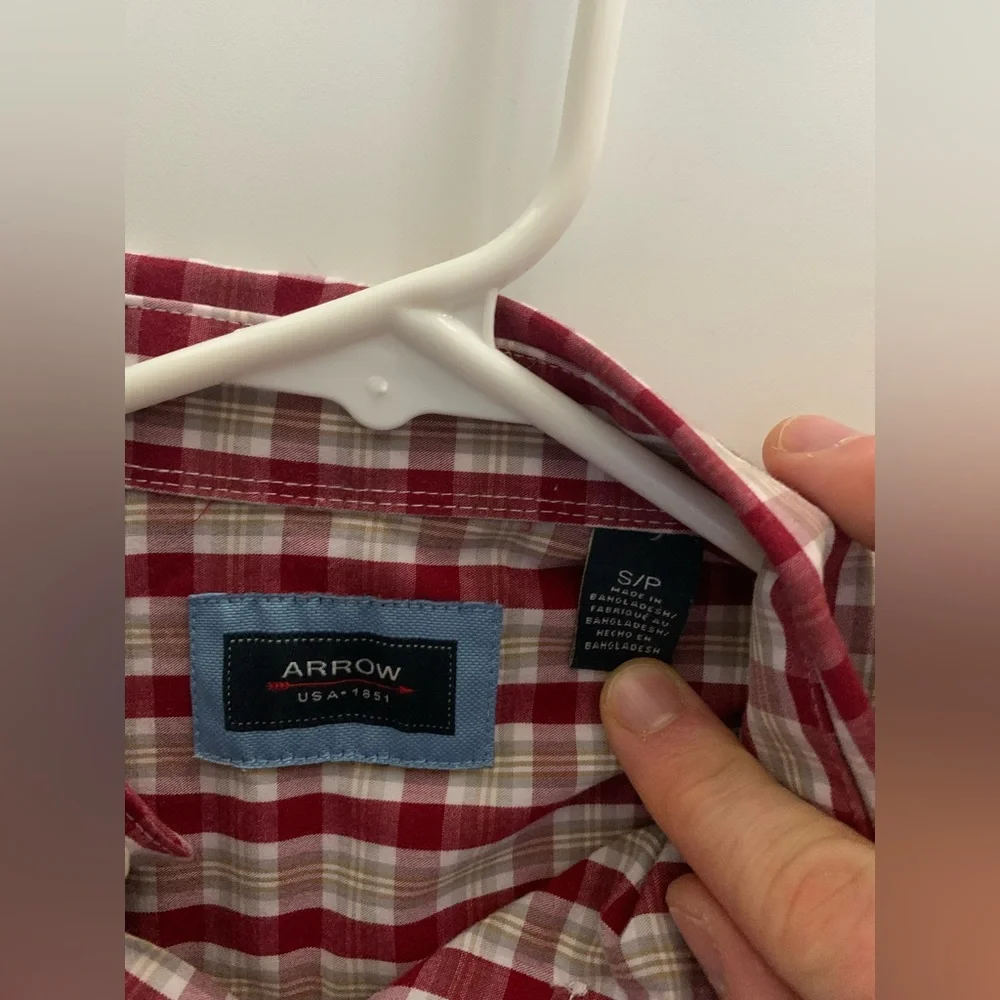 Arrow Short Sleeve Button Down Shirt - Picture 3 of 3